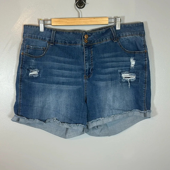 True Craft Distressed Denim Shorts Women’s Size 20 - Picture 1 of 9